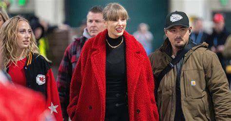 Patrick Mahomes Says Taylor Swift Has 'Started Drawing Up .